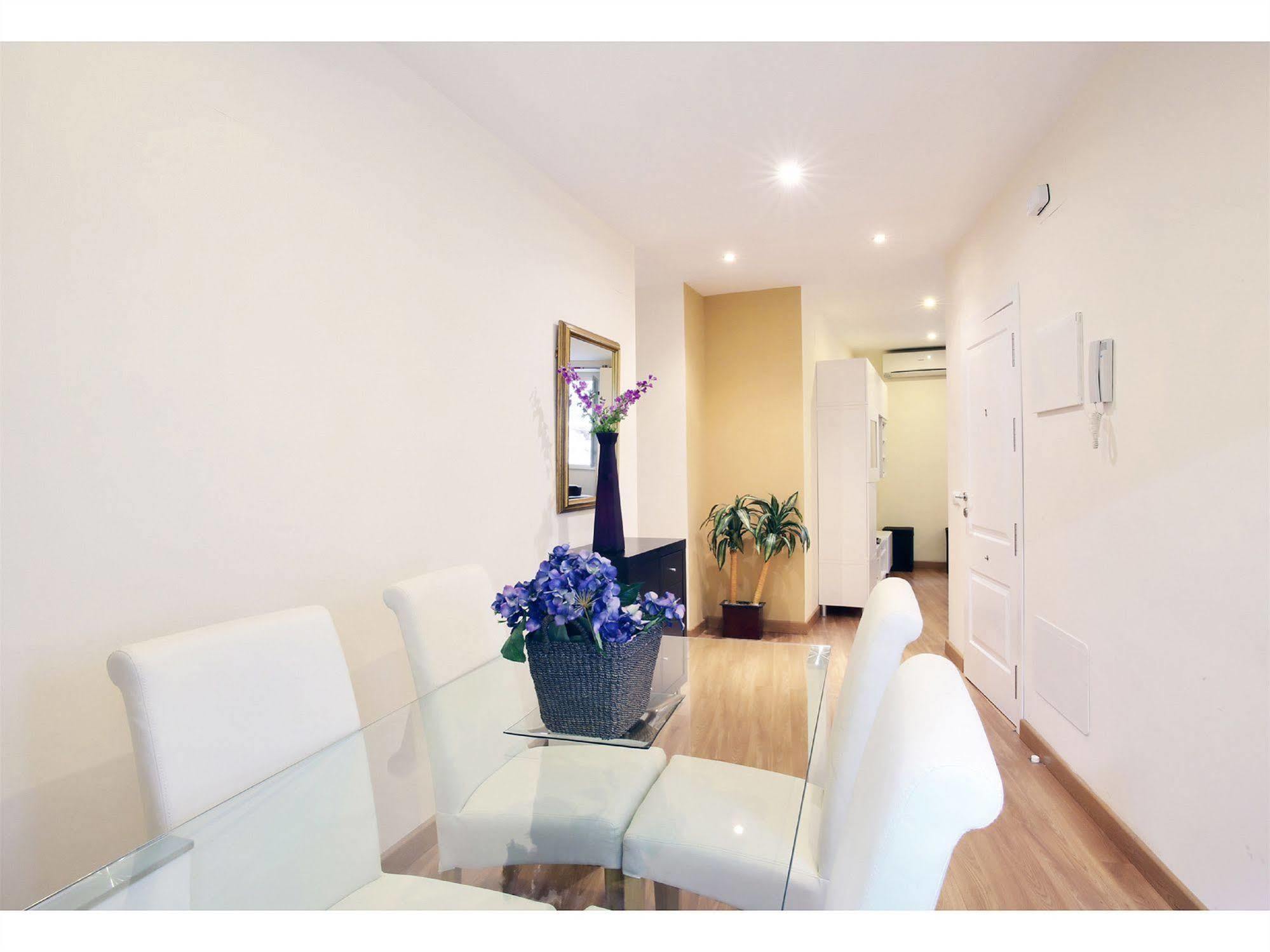 Apartamentos Unisierra Málaga Esterno foto