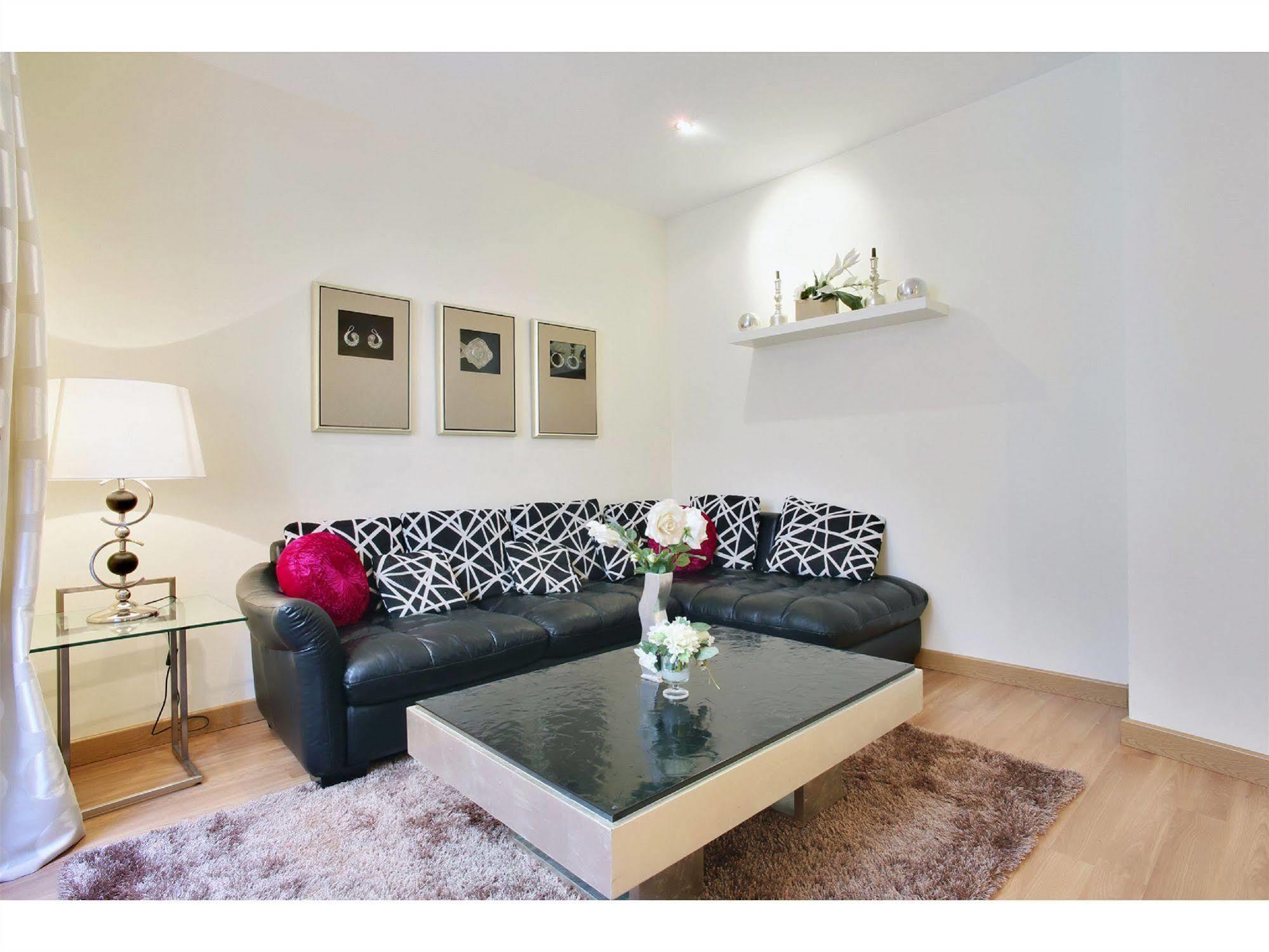 Apartamentos Unisierra Málaga Esterno foto