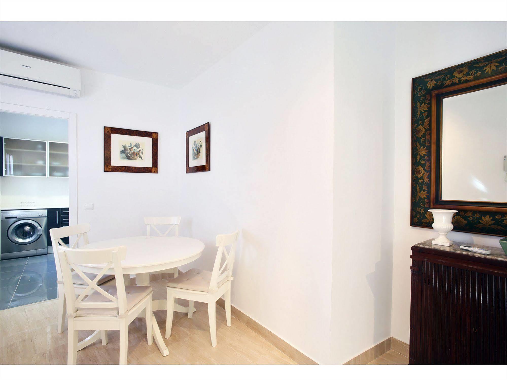 Apartamentos Unisierra Málaga Esterno foto